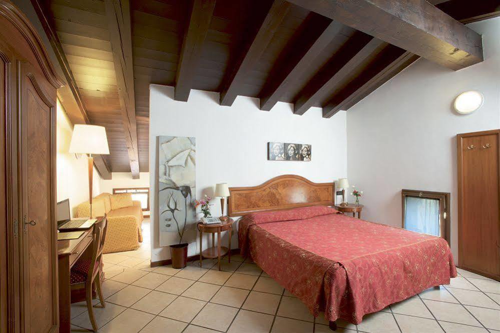 Primotel Brescia Esterno foto